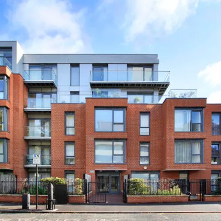 Buy this 2 bed apartment on Macaulay Road in London, SW4 0QP