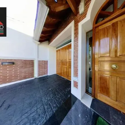 Buy this 3 bed house on Avenida Hipólito Yrigoyen 7817 in Partido de Lomas de Zamora, Banfield