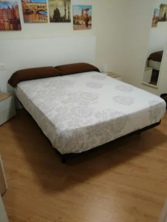 Rent this 1 bed apartment on Madrid in Calle de José Antonio Armona, 3
