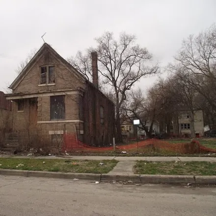 Buy this 3 bed house on 5838 South Peoria Street in Chicago, IL 60621