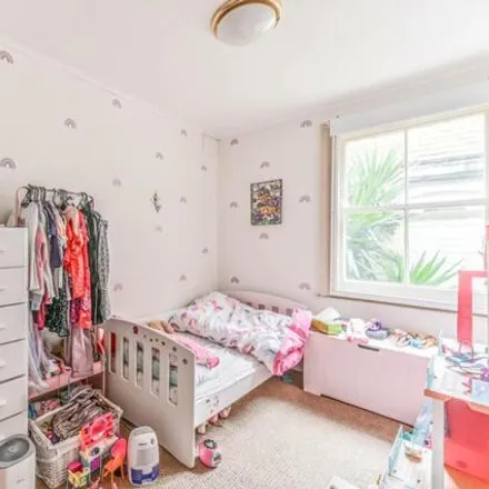 Image 7 - Reese Adbarat Saint Mary of Debre Tsion, 578 St. Philip Street, London, SW8 3RT, United Kingdom - Apartment for sale