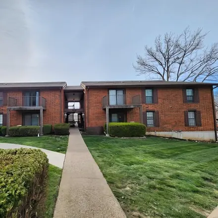 Buy this 2 bed condo on 5543 Baronridge Drive in Oakville, MO 63129