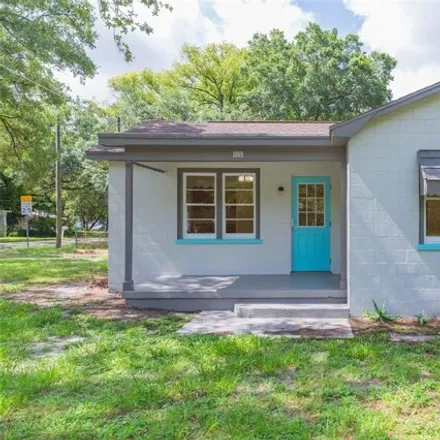 Rent this 2 bed house on 1809 E Henry Ave in Tampa, Florida