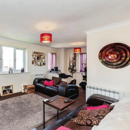 Image 2 - Courtfields, Blackpool, FY1 4QH, United Kingdom - Apartment for sale