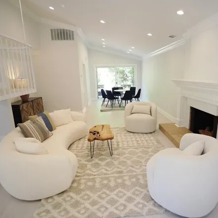 Image 2 - 3459 Standish Drive, Los Angeles, CA 91436, USA - House for sale