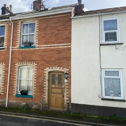 Buy this 3 bed townhouse on Brook Street in Dawlish, EX7 9AB