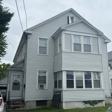 Buy this 6 bed house on 34 Goodrich Street in Hartford, CT 06114
