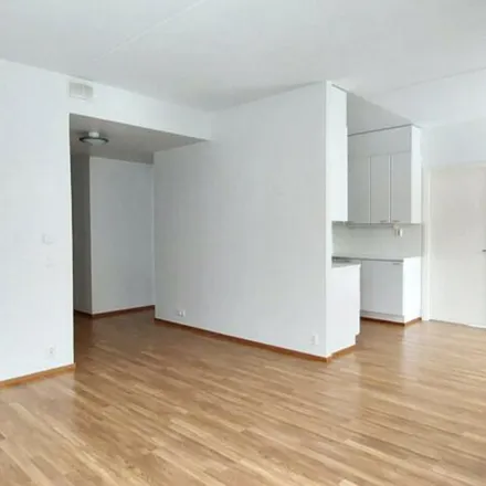 Rent this 3 bed apartment on Tulvaniitynpolku 3 in 00650 Helsinki, Finland