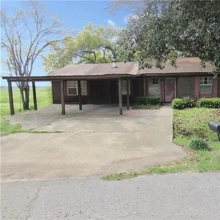 Buy this 5 bed house on Hampton Street in Natchitoches, LA 71497