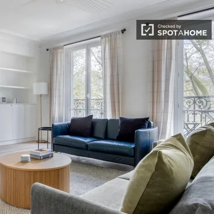Image 4 - 12 Rue Bochart de Saron, 75009 Paris, France - Apartment for rent
