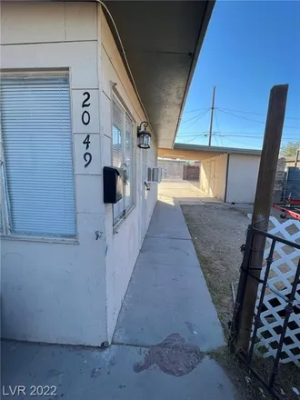 Image 2 - 2049 Donna Street, North Las Vegas, NV 89030, USA - Duplex for rent