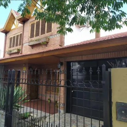 Buy this 3 bed house on Manuel Leiva 2377 in Partido de La Matanza, B1754 BYQ San Justo