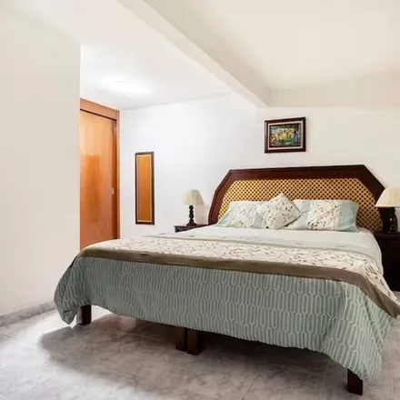 Rent this 4 bed house on Ciudad López Mateos in Atizapán de Zaragoza, Mexico