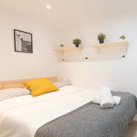 Rent this 5 bed room on Carrer de les Beates in 1B, 08003 Barcelona