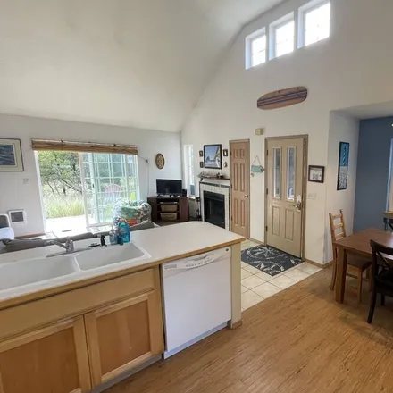 Image 3 - Pacific City, OR, 97135 - House for rent