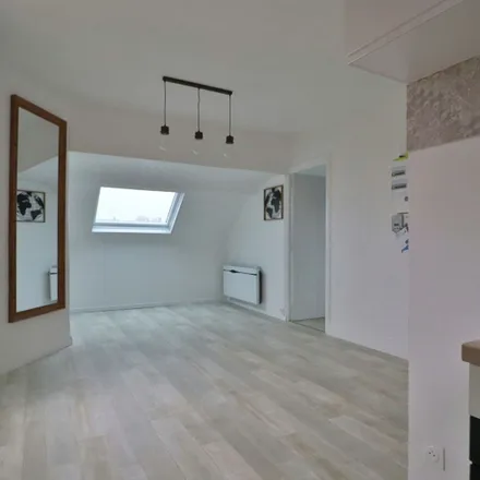 Image 4 - 15 Avenue du Général Gallieni, 10300 Sainte-Savine, France - Apartment for rent
