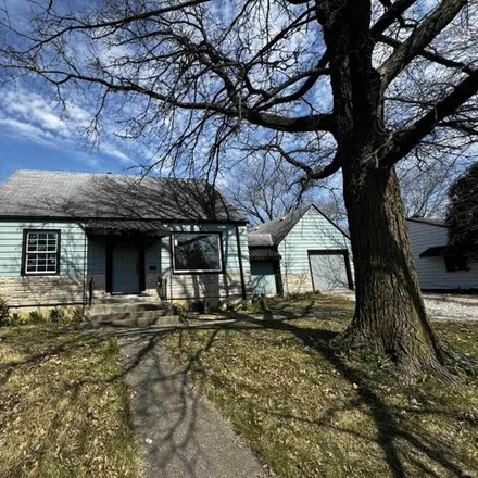 Buy this 4 bed house on 440 West Pettit Avenue in Fort Wayne, IN 46807
