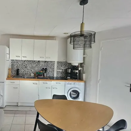 Rent this 1 bed apartment on Valras-Plage in Rue Enseigne de Chauliac, 34350 Valras-Plage