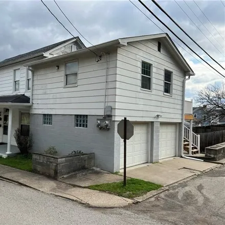 Image 2 - 410 Kennon Street, Bridgeport, Belmont County, OH 43912, USA - House for sale
