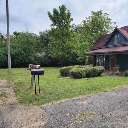 Image 3 - 1668 Reeves Avenue, Mena, AR 71953, USA - House for sale