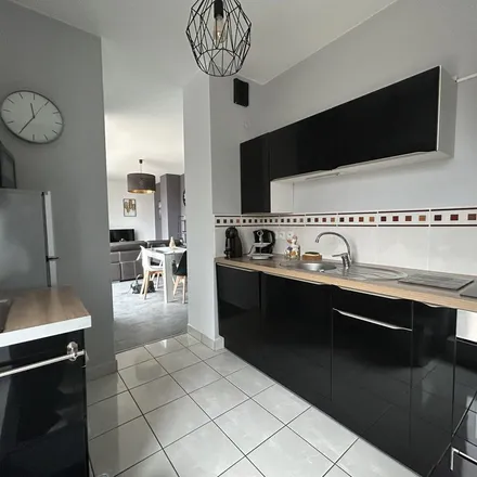 Rent this 2 bed apartment on Devred in Place d'Armes, 59300 Valenciennes