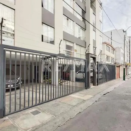Buy this studio apartment on Institución educativa inicial Apresto in Alfa Gemelos, Surquillo