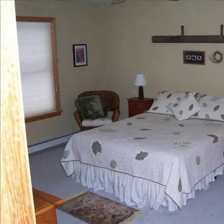 Rent this 3 bed house on Waldoboro in ME, 04572