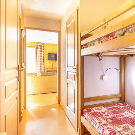 Rent this 1 bed apartment on Saint-Sorlin-d'Arves in Route du Col de la Croix de Fer, 73530 Saint-Sorlin-d'Arves
