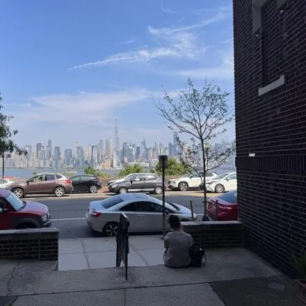 Rent this 1 bed house on 1055 Boulevard E in Weehawken, New Jersey