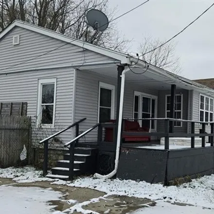 Buy this 2 bed house on 178 Madison Avenue in Flint, MI 48503