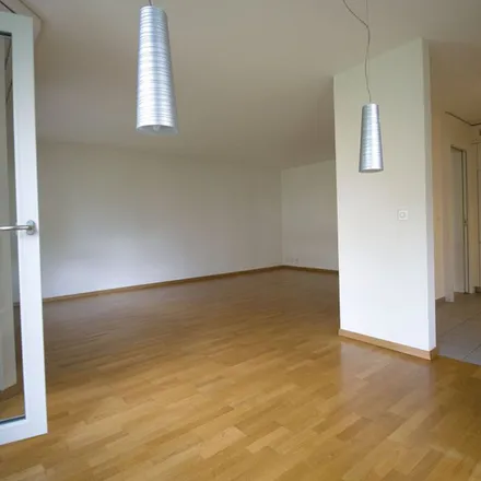 Image 2 - Kreuzstrasse 4, 3052 Zollikofen, Switzerland - Apartment for rent