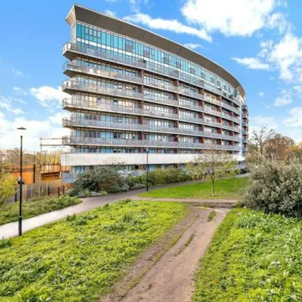Image 2 - 1 Meath Crescent, London, E2 0QG, United Kingdom - Apartment for sale