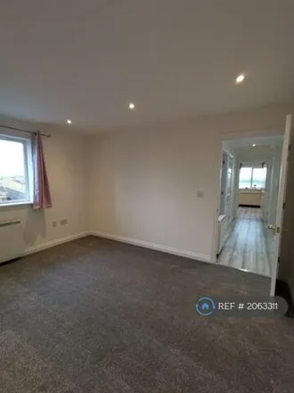 Image 4 - Worthing Close, Grays, RM17 6WB, United Kingdom - Apartment for rent