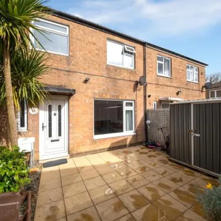 Buy this 3 bed townhouse on King Ecgbert School in Furniss Avenue, Sheffield