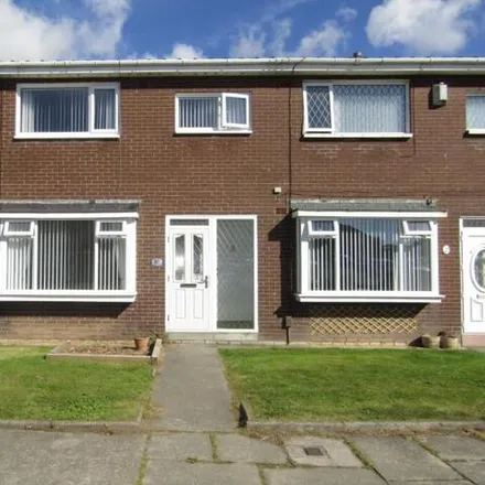 Rent this 3 bed townhouse on Edmonton Place in Bispham, FY2 0BG