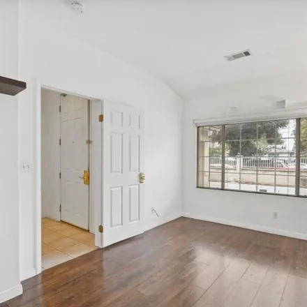 Image 4 - 8516 Lindley Avenue, Los Angeles, CA 91325, USA - Room for rent
