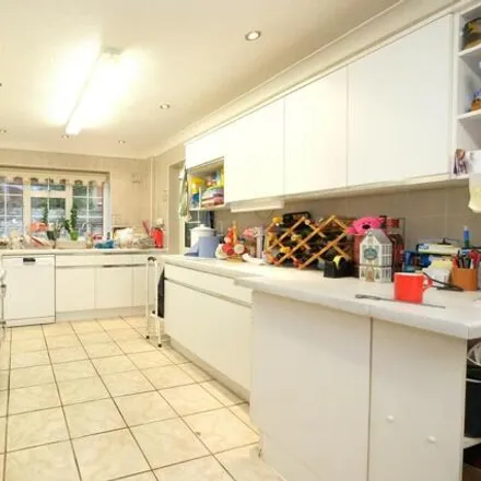 Image 3 - Sequoia Gardens, Perry Hall, London, BR6 0TZ, United Kingdom - House for sale