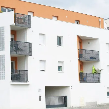 Rent this 2 bed apartment on 12 Place de l'Église in 44240 La Chapelle-sur-Erdre, France
