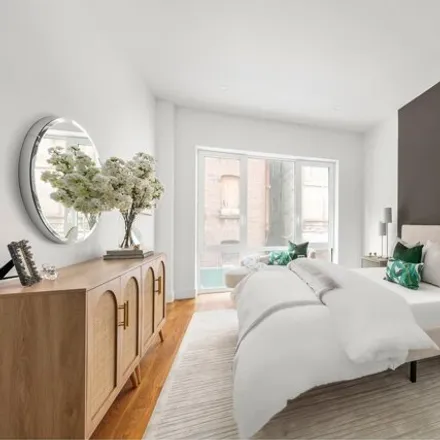 Image 6 - 427 East 90th Street, New York, NY 10128, USA - Condo for sale