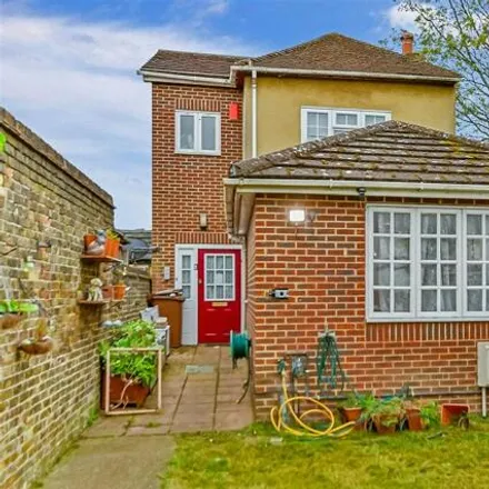 Buy this 4 bed house on Sue's Cafe in 44 Gillingham Road, Gillingham