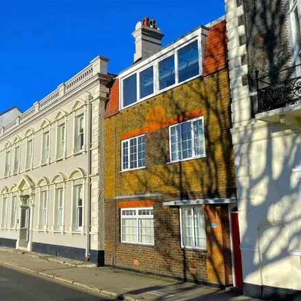 Image 1 - Pembroke Close, Portsmouth, PO1 2NS, United Kingdom - Townhouse for sale