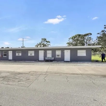 Buy this studio house on 915 Coleman Street in Melbourne, FL 32935