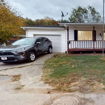 Buy this 3 bed house on 104 Boggs Court in Coal Grove, Lawrence County