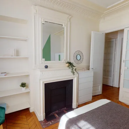 Image 3 - 167 Boulevard Malesherbes, 75017 Paris, France - Room for rent