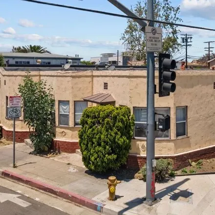 Image 2 - 3089 South Sycamore Avenue, Los Angeles, CA 90016, USA - House for sale
