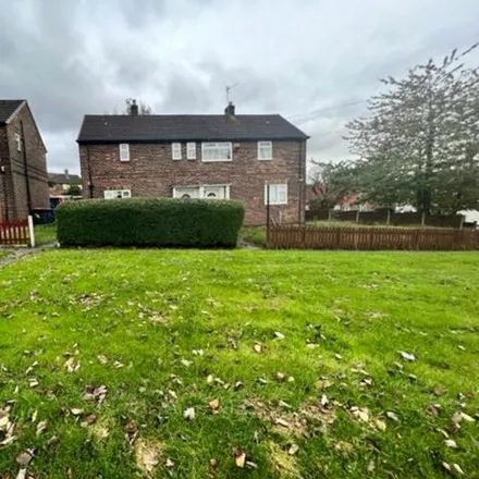 Buy this 3 bed duplex on Falcon Crescent in Pendlebury, M27 8JP