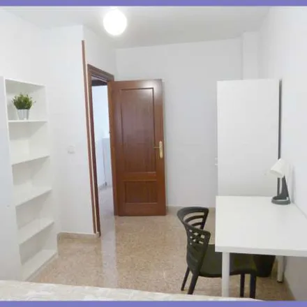 Image 6 - Calle Pablo Iglesias, 28, 50018 Zaragoza, Spain - Apartment for rent