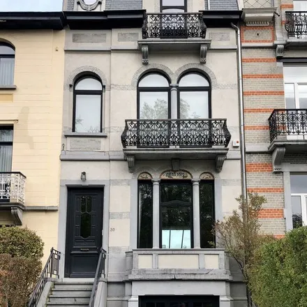 Rent this 5 bed apartment on Avenue Edmond Parmentier - Edmond Parmentierlaan 30 in 1150 Woluwe-Saint-Pierre - Sint-Pieters-Woluwe, Belgium