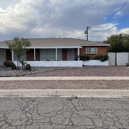 Buy this 3 bed house on 904 South Jefferson Avenue in Tucson, AZ 85711