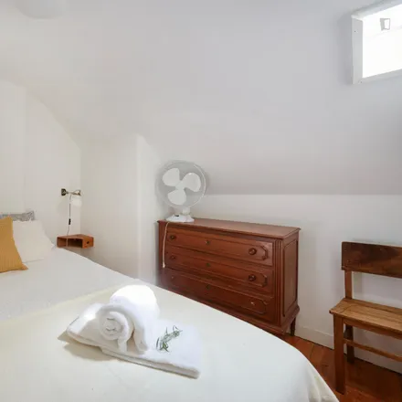 Rent this 2 bed apartment on O'Gilins Irish Pub in Rua dos Remolares 8/10, 1200-371 Lisbon